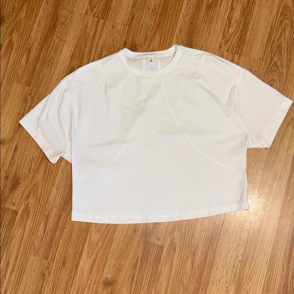 Lululemon White Cropped Tee Size 4 - Picture 2 of 4